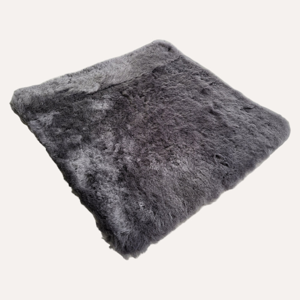Naturasan Sitzkissen aus echtem Merino-Lammfell (40×40 cm, Grau)