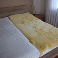 bettauflage_Eierschale_gelb_fell_90_200_Seite_Doppelbett
