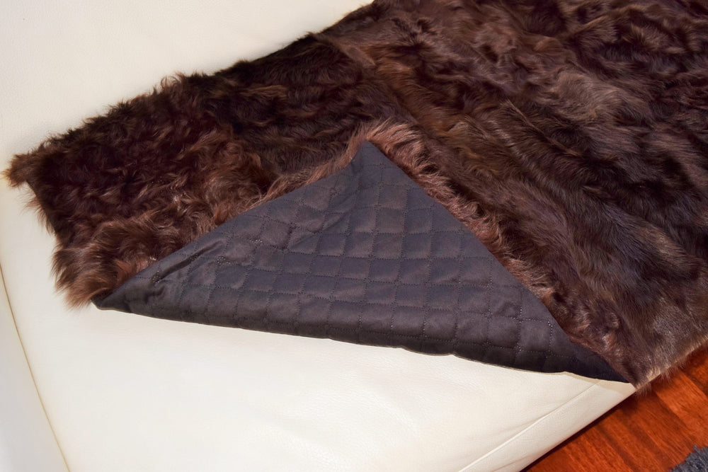 Felldecke Chekiang Lammfell | Tagesdecke oder Kuscheldecke | Edel abgefüttert und verarbeitet | div Farben und div Größen